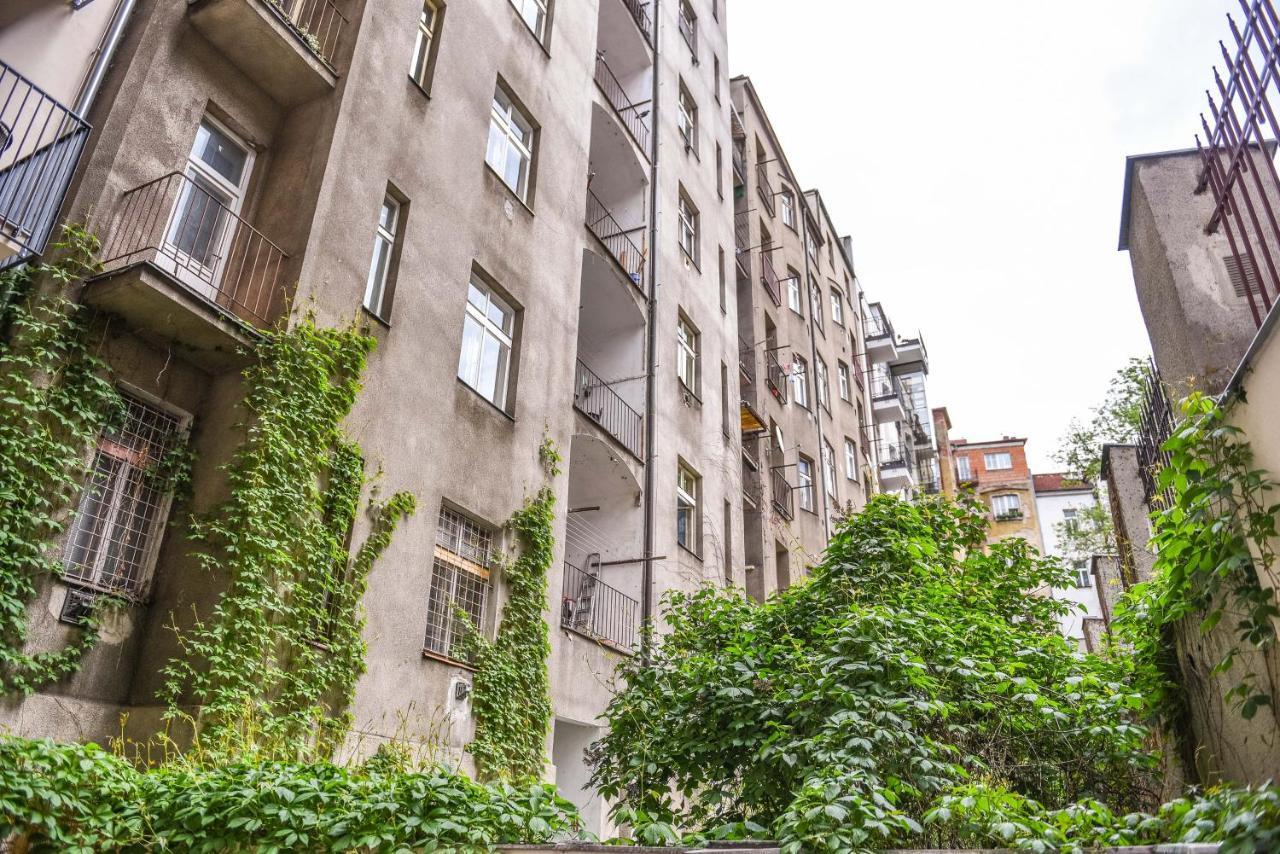 Quiet Apartment In The City Center With Own Terrace Prague Exterior photo